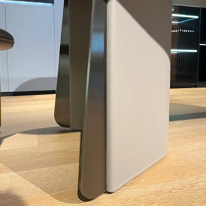 butterfly dining table