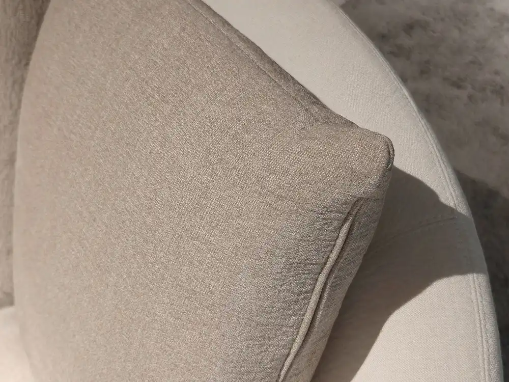 Lacoon lounge chair.