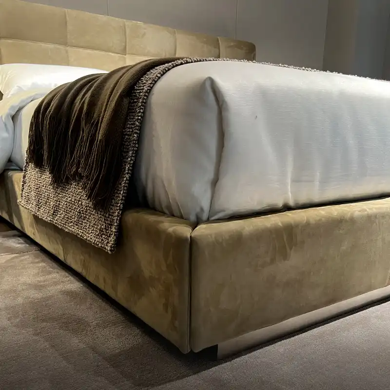 Lawrence bed 