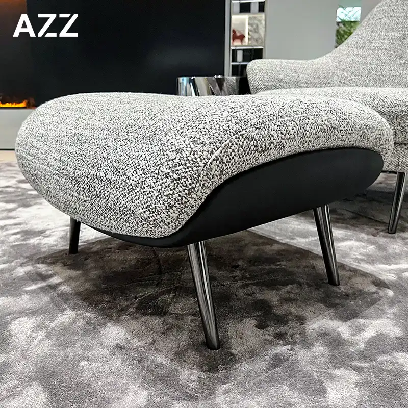  Angie lounge chair