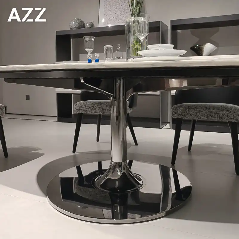 Oliver dining table Oliver dining table