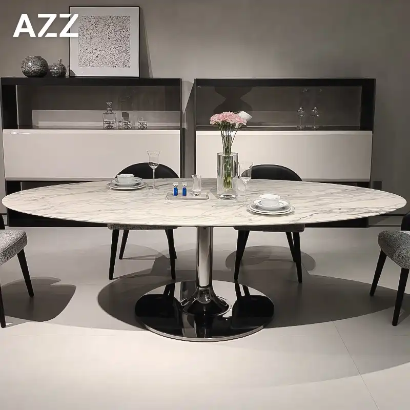 Oliver dining table Oliver dining table