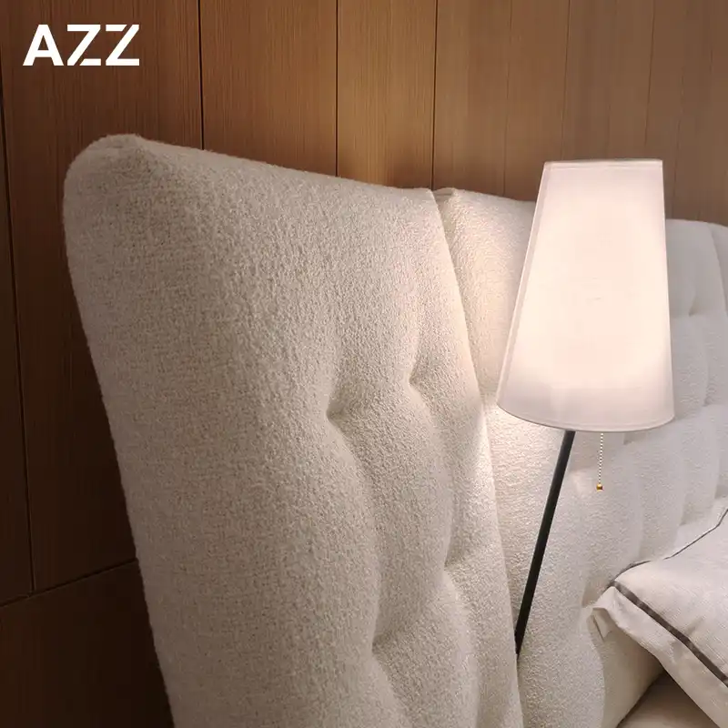 Angle bed